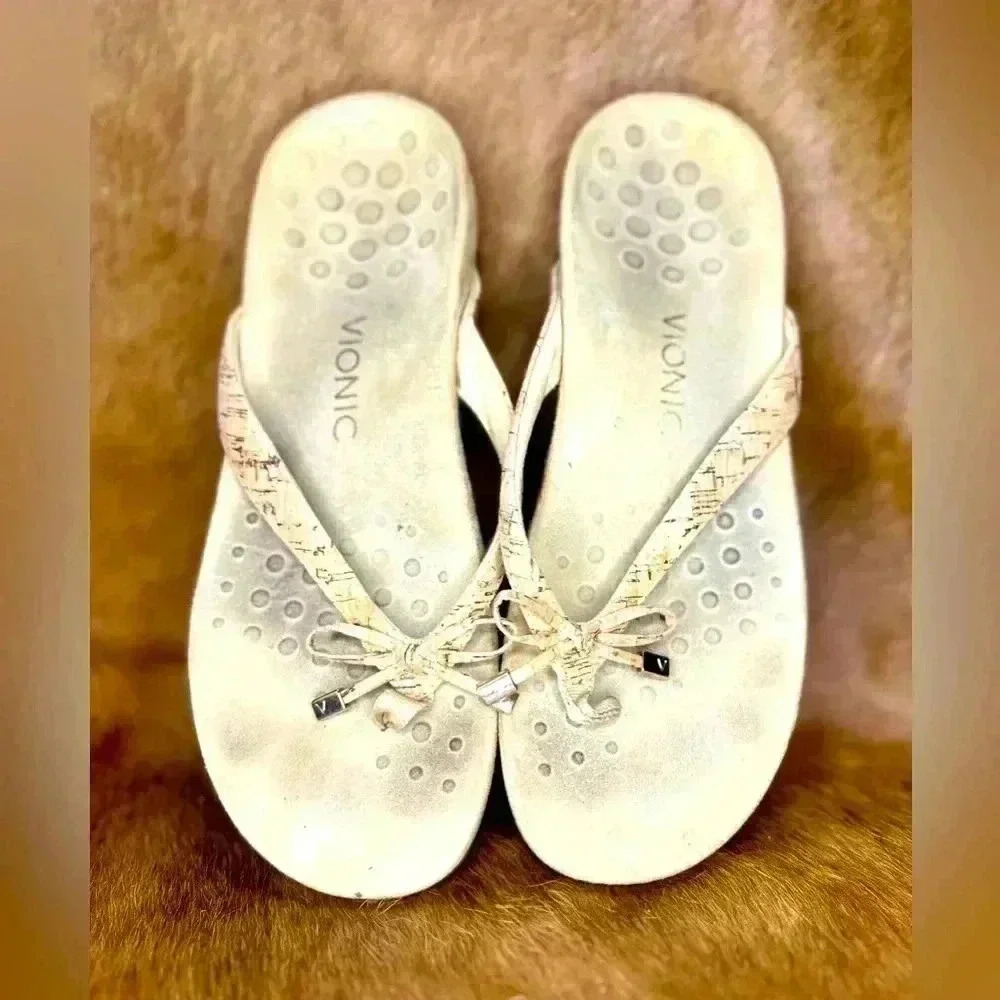 Nice Vionic Sandals size 10